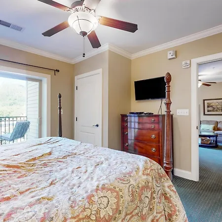 Summit Manor Condos Unit B3062